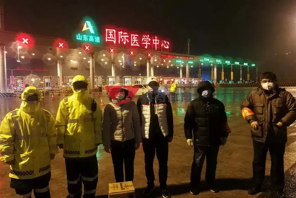 岂曰无衣，与子同裳。非凡体育助力槐荫区政协抗击新冠肺炎疫情。